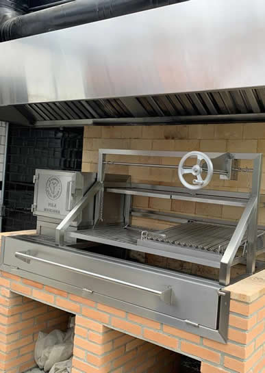 Parrilheira Com Porta Corta Fogo e Grill Com Volante - PA6